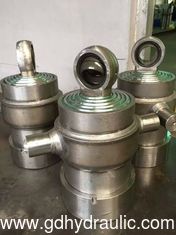 Side loader hydraulic cylinders